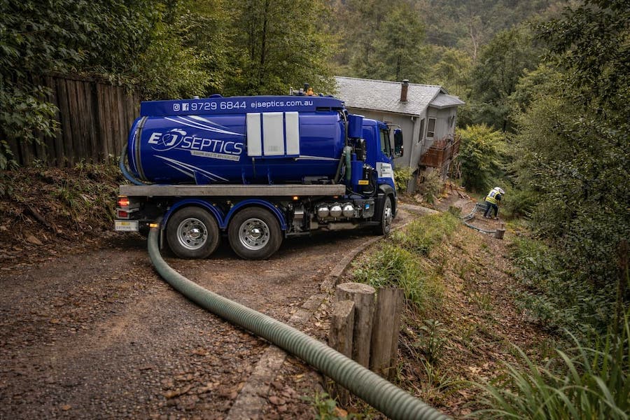 septic-pump-truck-narrow-steep-road